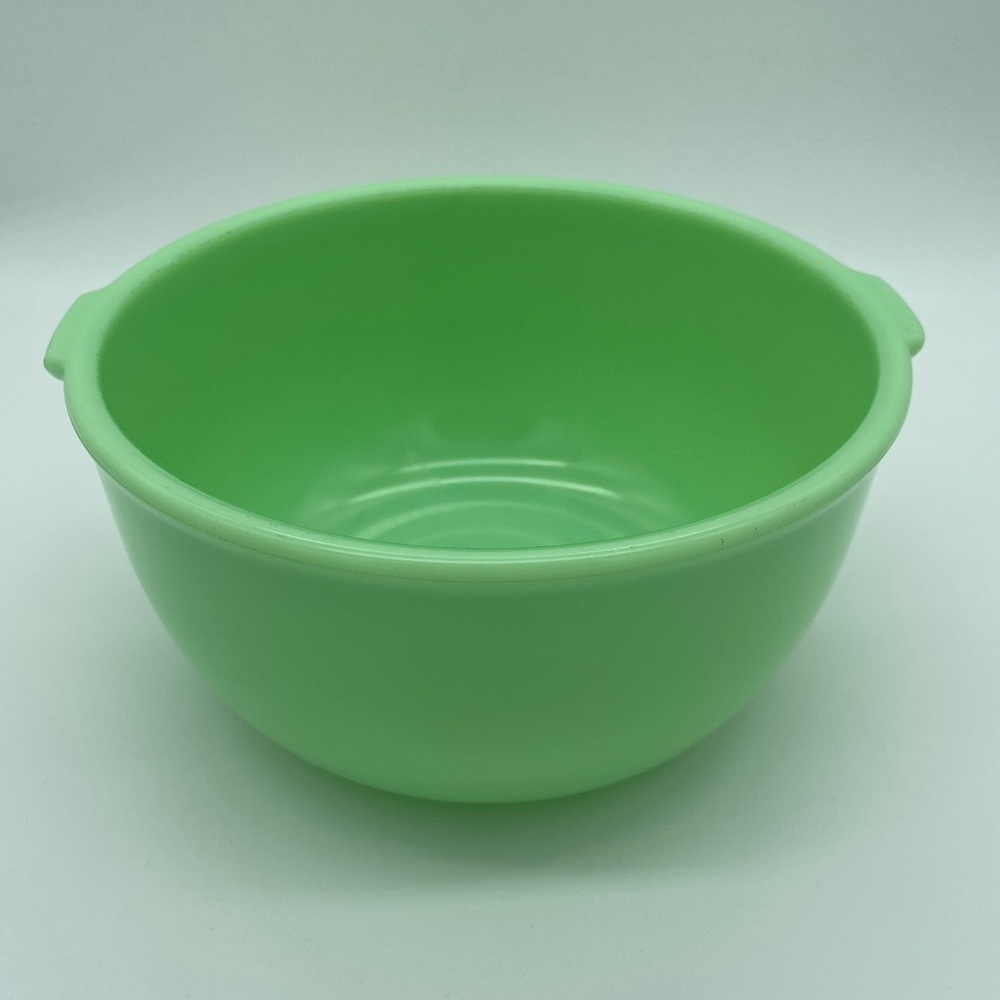 Vintage Jadeite Mixing Bowl - GLOWS